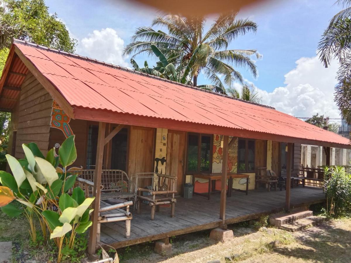 C Point Krui Bed & Breakfast Ngoại thất bức ảnh